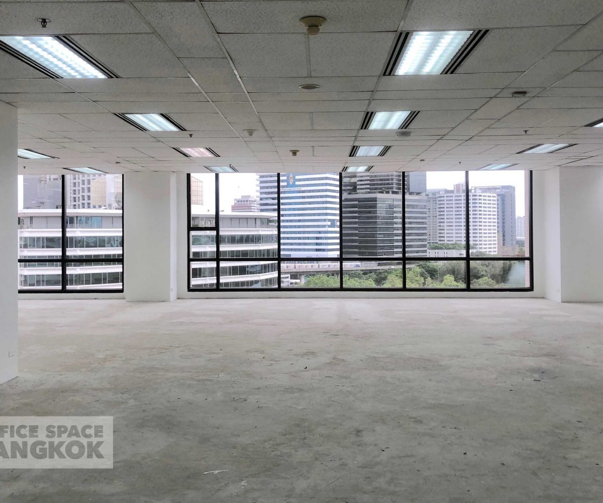 Abdulrahim Place 990 on Rama 4 Road - Office For Rent In Standard Condition