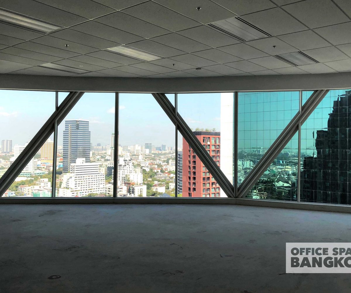 Pearl Bangkok Office For Rent in Ari - Standard Condition